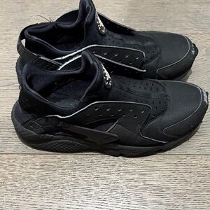 Nike Air Huarache Black Sneakers